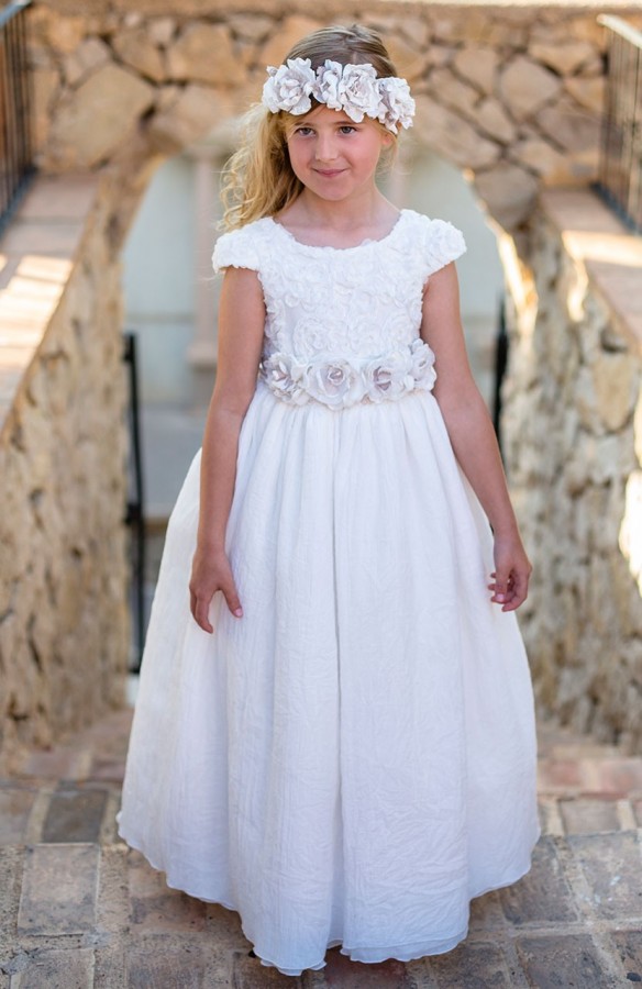 Vestido de comunión para niña con elegantes detalles de flores - Magnifica  Lulu
